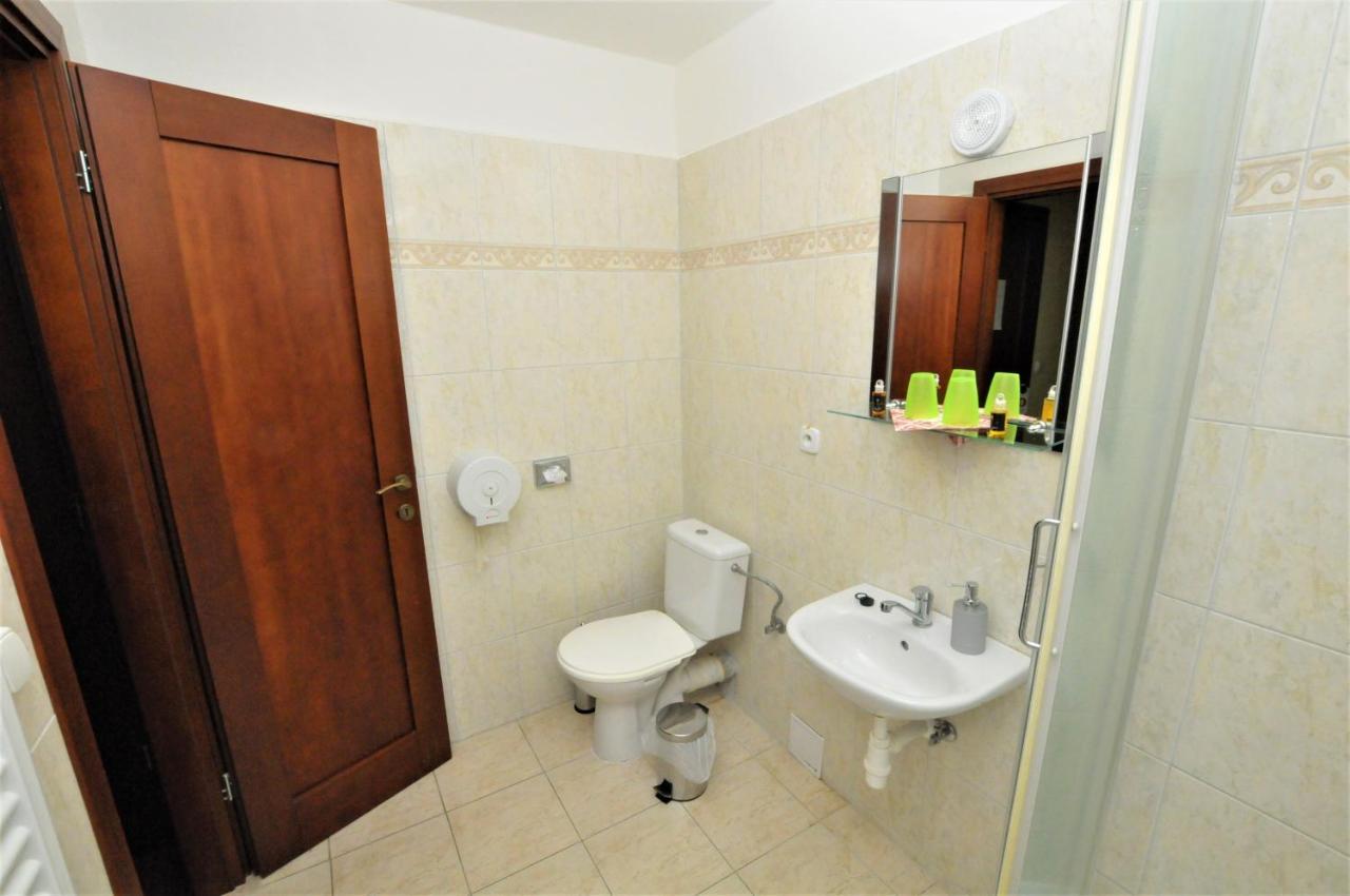 Restauracia Penzion Na Mlyne Стара-Тура Экстерьер фото