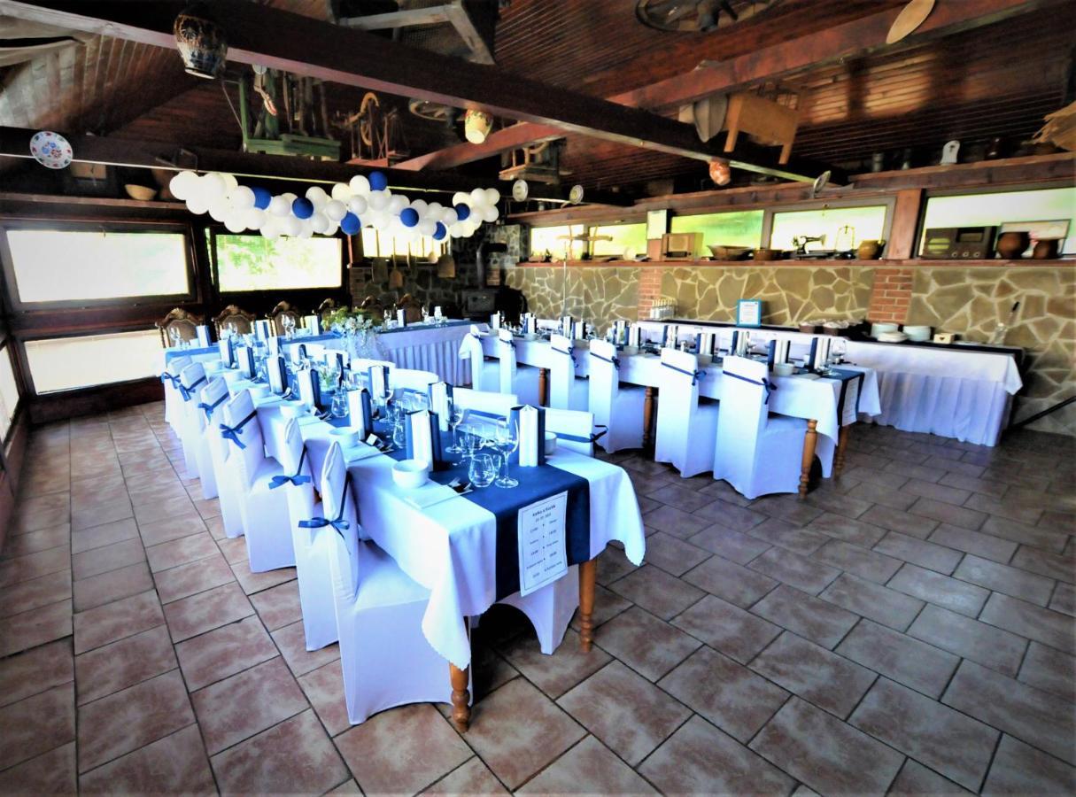 Restauracia Penzion Na Mlyne Стара-Тура Экстерьер фото