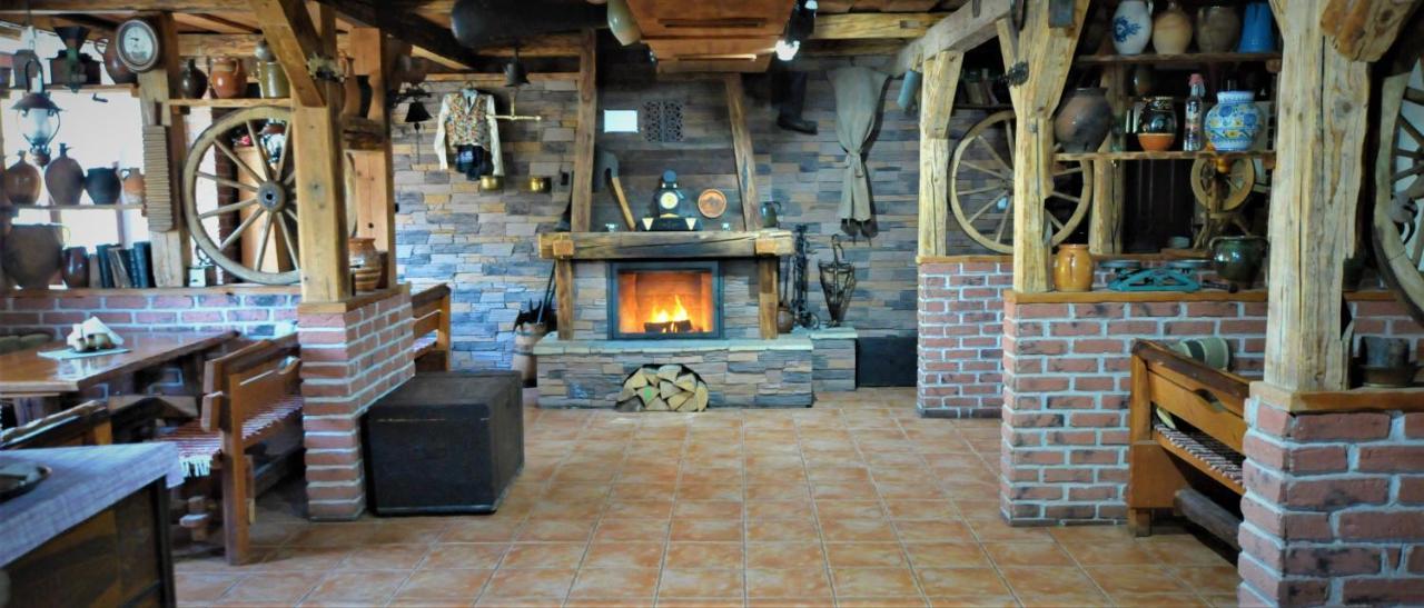 Restauracia Penzion Na Mlyne Стара-Тура Экстерьер фото